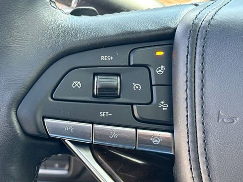 Used 2023 Cadillac Escalade Sport Platinum w/ LPO, ONYX Package AWD/4WD image 30