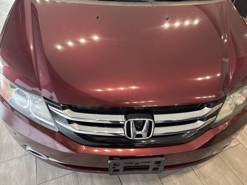 Used 2016 Honda Odyssey Touring Elite image 10