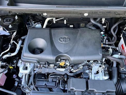 Used 2021 Toyota RAV4 XLE FWD image 32