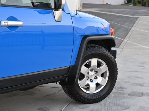 Used 2008 Toyota FJ Cruiser 2WD image 30