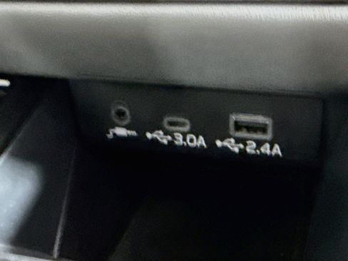 Used 2023 Subaru Outback Premium AWD/4WD image 41