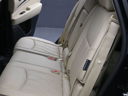 Used 2019 INFINITI QX60 Luxe w/ Essential Package image 21