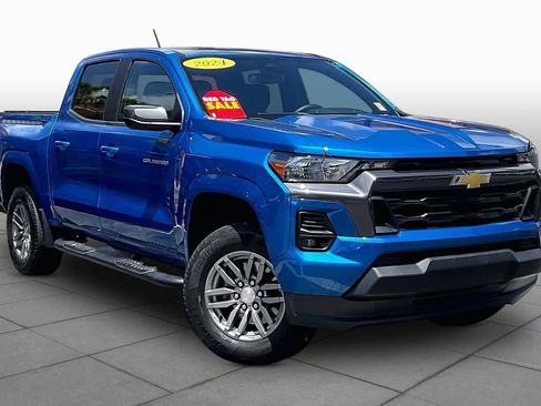 Used 2024 Chevrolet Colorado LT w/ LT Convenience Package RWD image 3