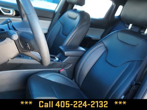 Used 2025 Jeep Compass Limited AWD/4WD image 22