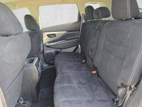 Used 2018 Nissan Murano S FWD image 17