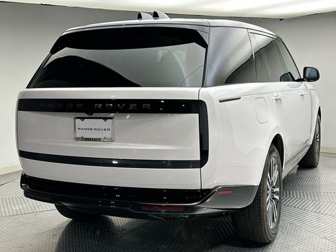 Certified 2025 Land Rover Range Rover Long Wheelbase SE AWD/4WD image 3