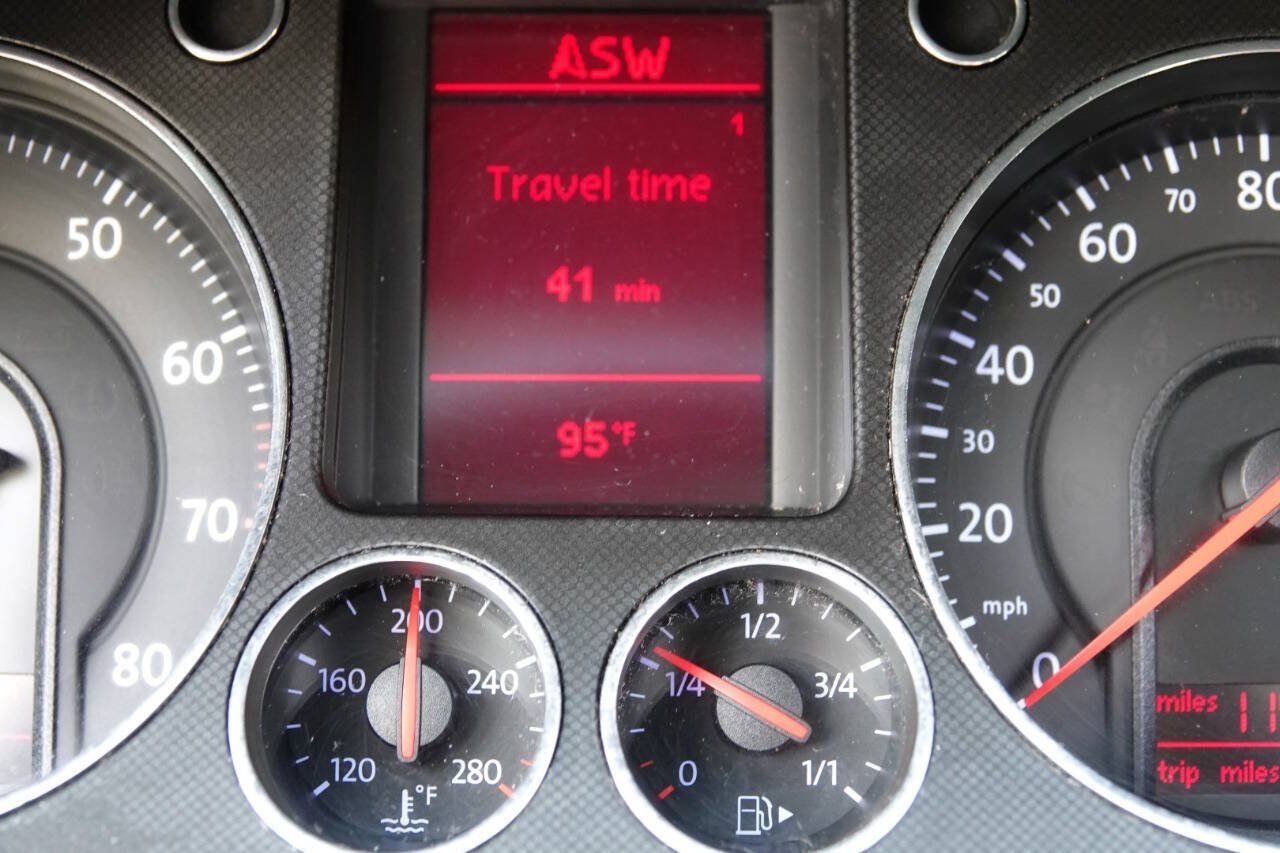 Used 2007 Volkswagen Passat 2.0T FWD image 91