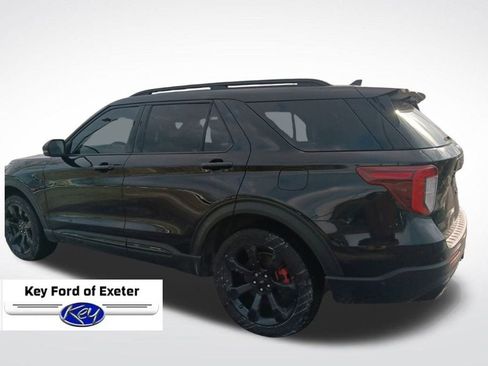 Used 2022 Ford Explorer ST w/ ST Street Pack image 8
