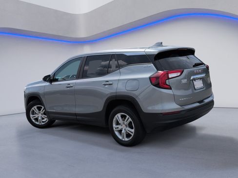 Used 2024 GMC Terrain SLE AWD/4WD image 9