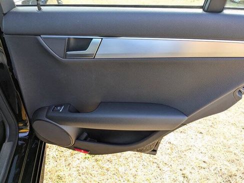 Used 2014 Mercedes-Benz C 250 Sedan image 32