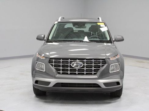 Certified 2024 Hyundai Venue SEL FWD image 7