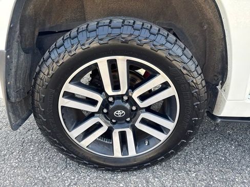 Used 2014 Toyota 4Runner Limited AWD/4WD image 13