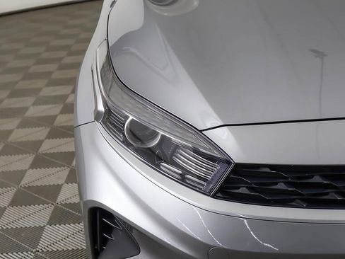 Used 2023 Kia Forte LXS image 11