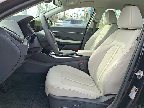 Used 2023 Hyundai Sonata SEL w/ Winter Weather Package image 14
