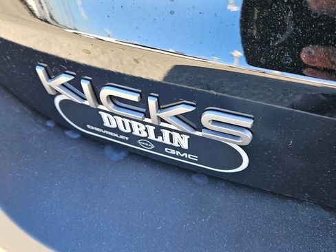 New 2026 Nissan Kicks SR image 9