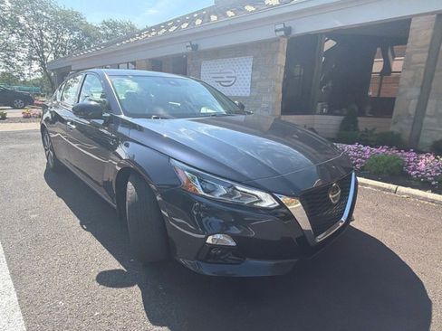 Used 2019 Nissan Altima 2.5 SL FWD image 3