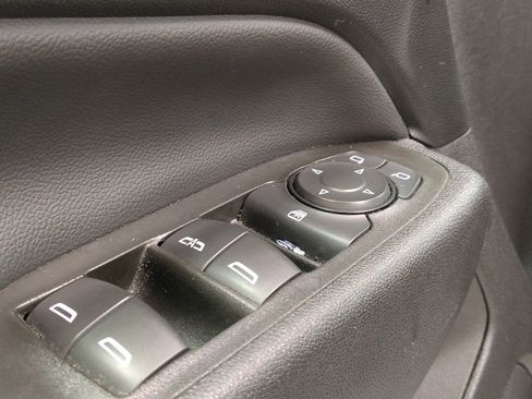 Used 2021 Chevrolet Equinox LT FWD image 27