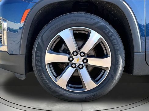 Used 2023 Chevrolet Traverse LT w/ LT Premium Package AWD/4WD image 36