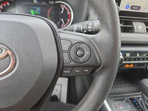 Used 2023 Toyota RAV4 XLE image 18