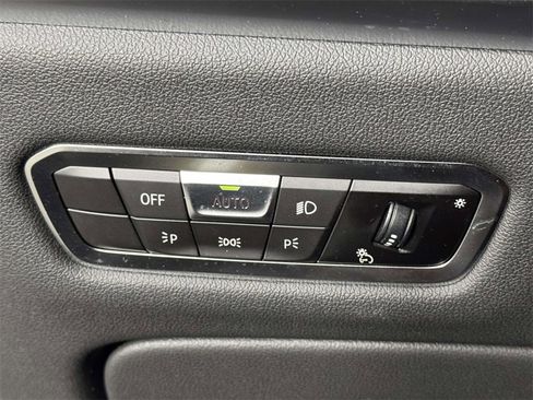 Used 2023 BMW X7 xDrive40i image 19