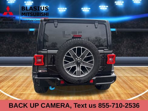 Used 2024 Jeep Wrangler High Altitude image 10