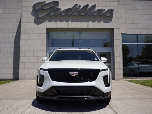 Used 2024 Cadillac XT4 Sport AWD/4WD image 13