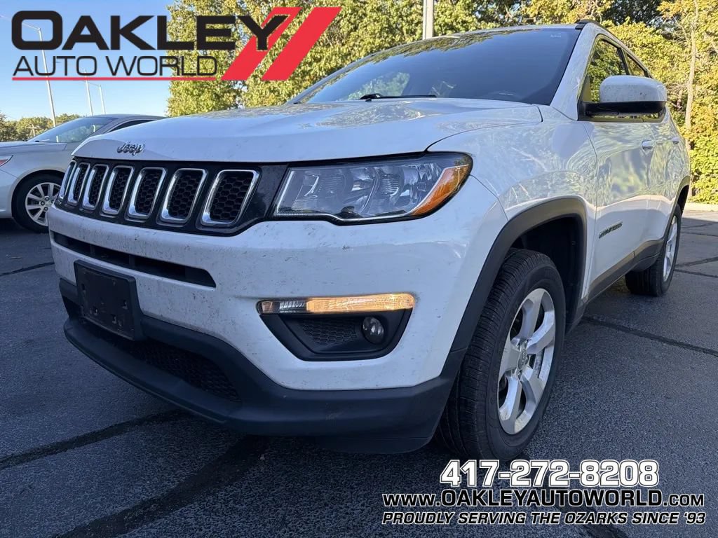 Used 2018 Jeep Compass Latitude w/ Popular Equipment Group AWD/4WD image 1