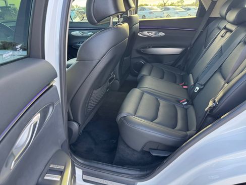 Used 2026 Genesis GV70 2.5T Select image 17