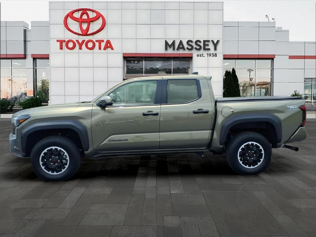 Used 2025 Toyota Tacoma TRD Off-Road AWD/4WD image 6