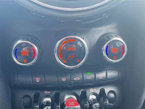 Used 2017 MINI Cooper 4-Door Hardtop image 16