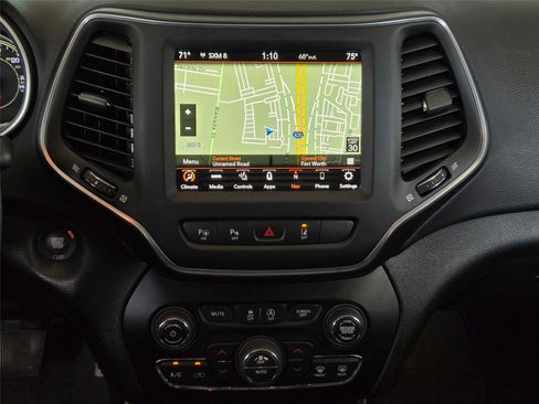 Used 2023 Jeep Cherokee Altitude Lux AWD/4WD image 16
