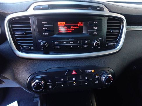 Used 2016 Kia Sorento L FWD image 22
