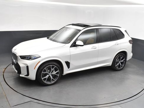 Certified 2026 BMW X5 xDrive40i w/ M Sport Package AWD/4WD image 31