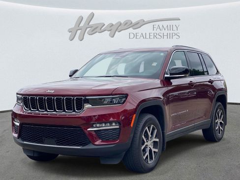 Used 2025 Jeep Grand Cherokee Limited w/ MOPAR Finishing Package RWD image 10