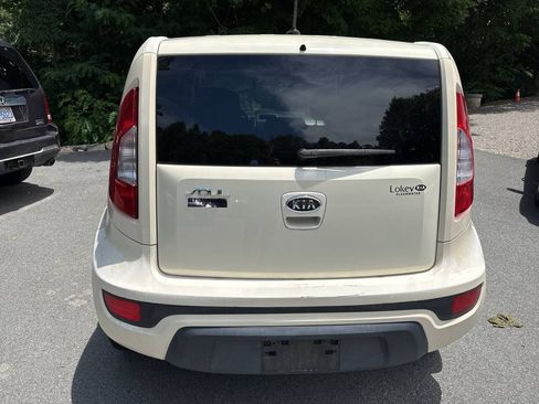 Used 2012 Kia Soul FWD image 19