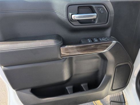 Used 2020 Chevrolet Silverado 1500 LT w/ Convenience Package image 11