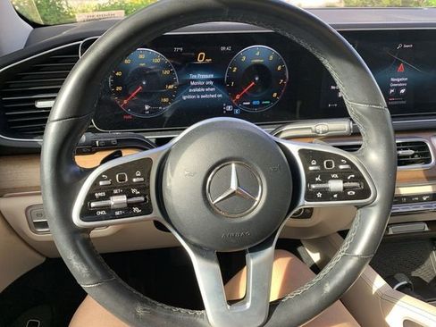 Used 2021 Mercedes-Benz GLE 450 4MATIC w/ AMG Line Exterior image 19