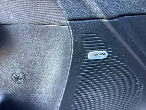 Used 2022 Dodge Challenger R/T Scat Pack RWD image 18
