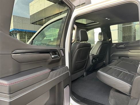 Used 2022 GMC Sierra 1500 AT4X image 50
