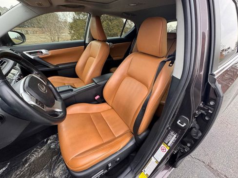 Used 2012 Lexus CT 200h Premium image 14