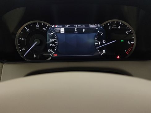 Used 2023 Land Rover Range Rover Velar R-Dynamic S image 21