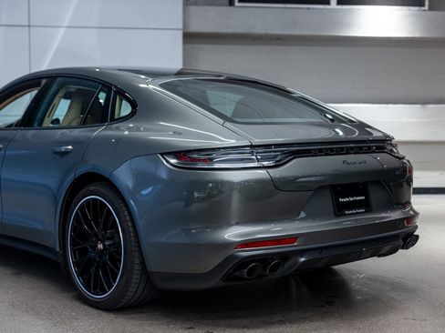 Certified 2023 Porsche Panamera Platinum Edition image 25