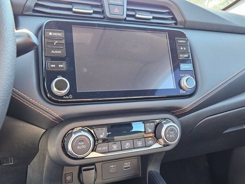 New 2025 Nissan Versa SR w/ Trunk Package FWD image 20