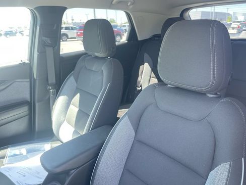 Used 2025 Chevrolet TrailBlazer LT AWD/4WD image 16