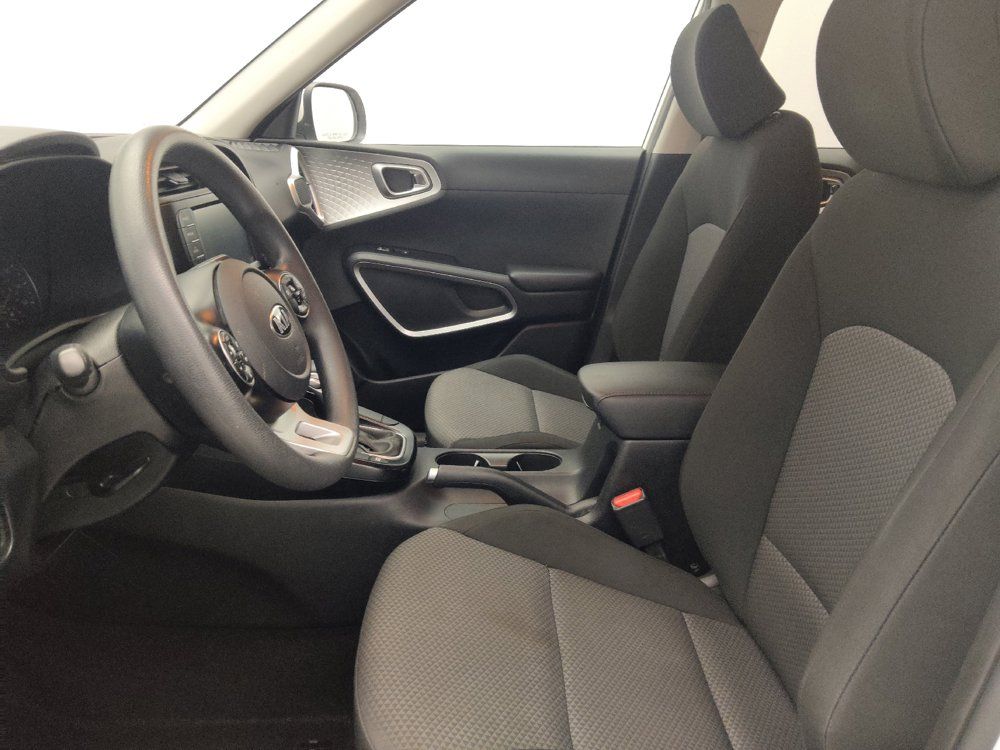 Used 2020 Kia Soul LX FWD image 17