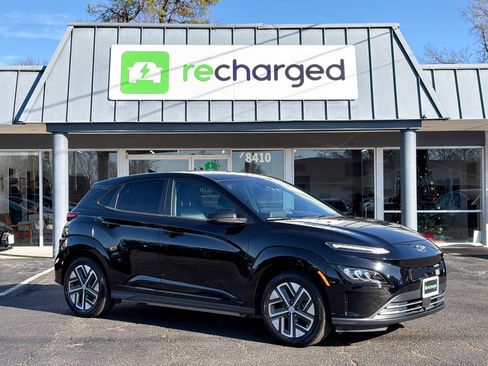 Used 2023 Hyundai Kona Limited w/ Cargo Package image 4