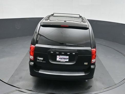 Used 2019 Dodge Grand Caravan SXT FWD image 32