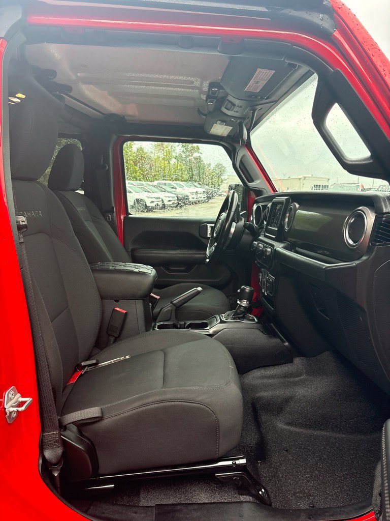 Used 2019 Jeep Wrangler Unlimited Sahara AWD/4WD image 22