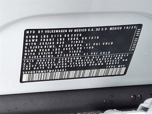 New 2026 Volkswagen Tiguan SE R-Line image 11