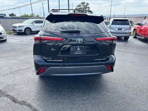 Used 2022 Toyota Highlander Limited AWD/4WD image 6